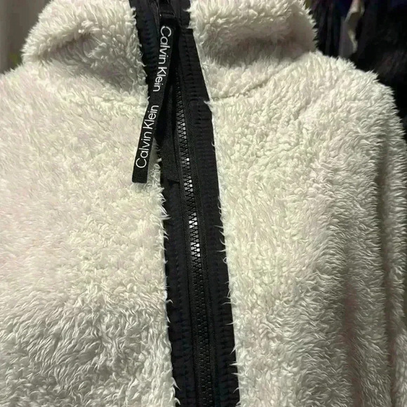 3/25 promo! Calvin Klein Performance Sherpa - Picture 5 of 12